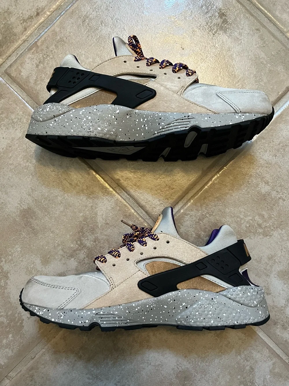 AIR HUARACHE PREMIUM ACG ‘LINEN’